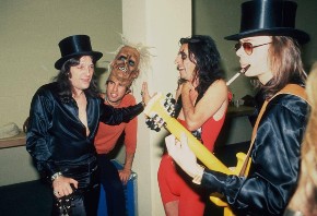 Dick Wagner backstage with Alice Cooper and Steve Hunter
