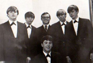 Bells of Rhymny a.k.a. Cherry Slush: (standing L to R) Dan Parsons, Dick Coughlin, manager Jim Leach, Art Hauffe, Gene Bruce (seated) Charlie Woodward